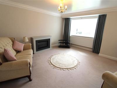LOUNGE DINING ROOM